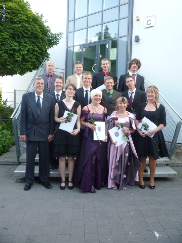 http://www.beruflichesgymnasium.de/pixlie/cache/vs_Abiturzeugnisse 2010_P1060240.JPG